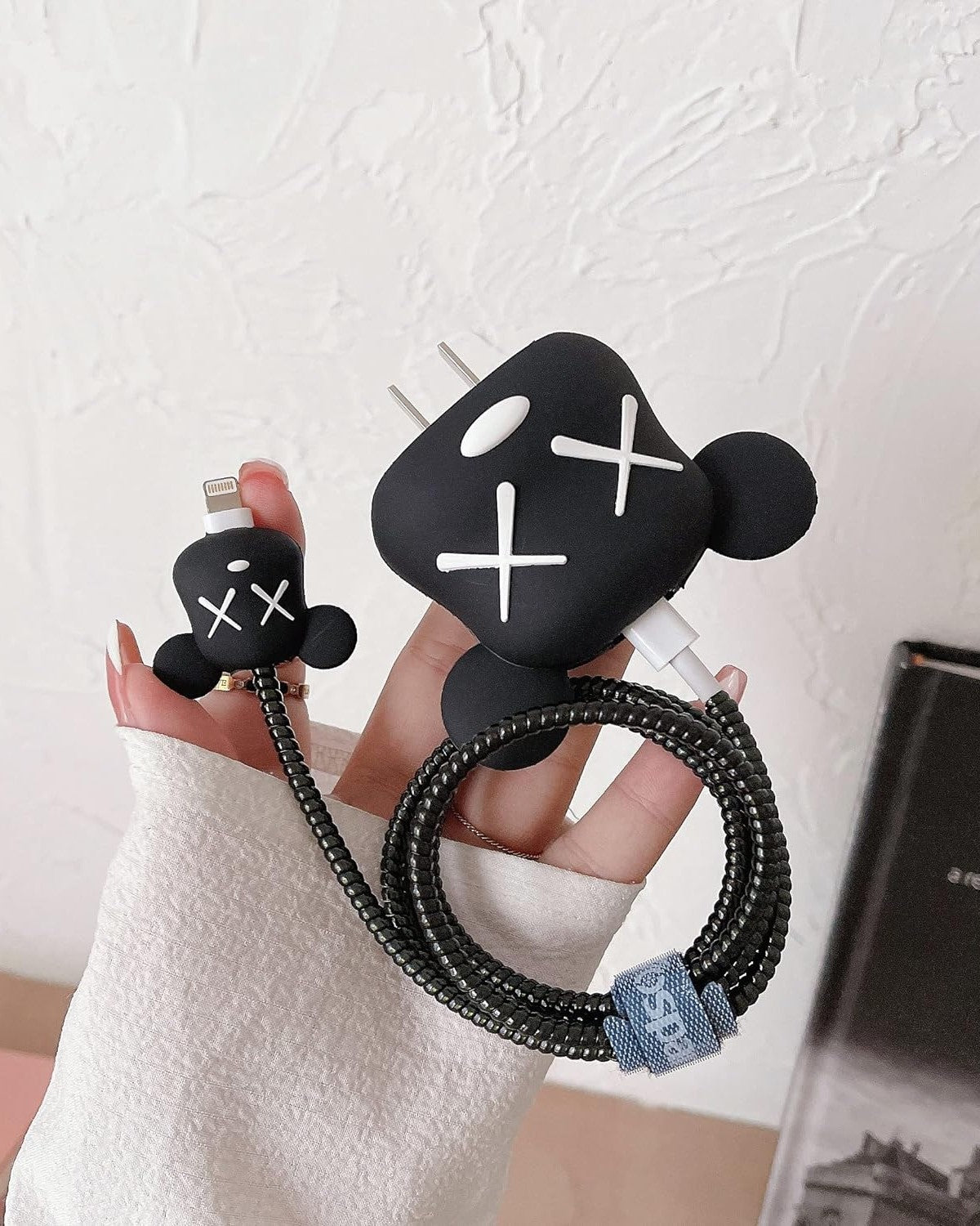 Bear Brick Black - iPhone Charger Case and Cable Protector